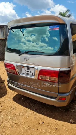 Toyota Regius 1998 Silver