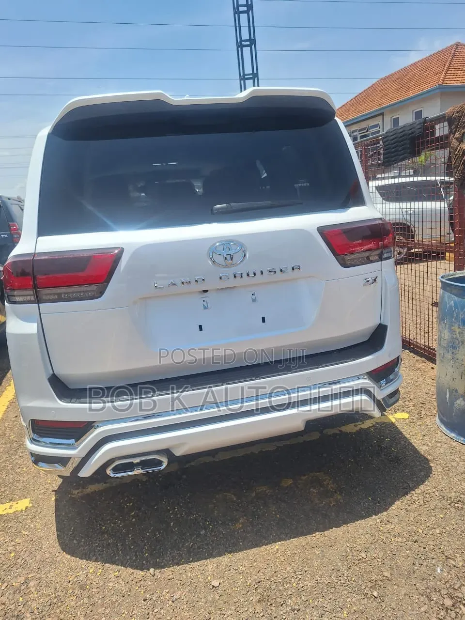New Toyota Land Cruiser LC300 2025 White