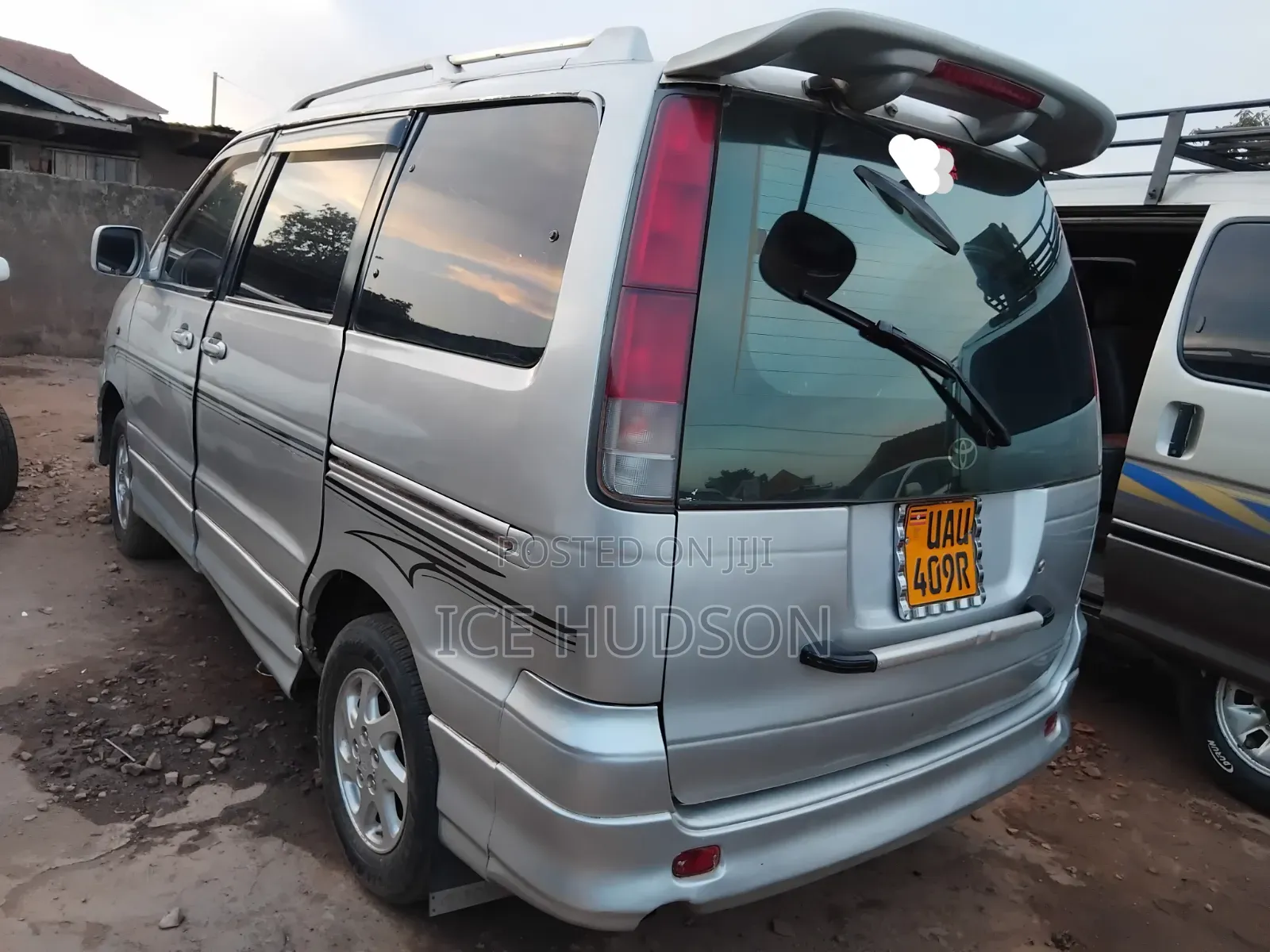 Toyota TownAce Noah 2001 Silver