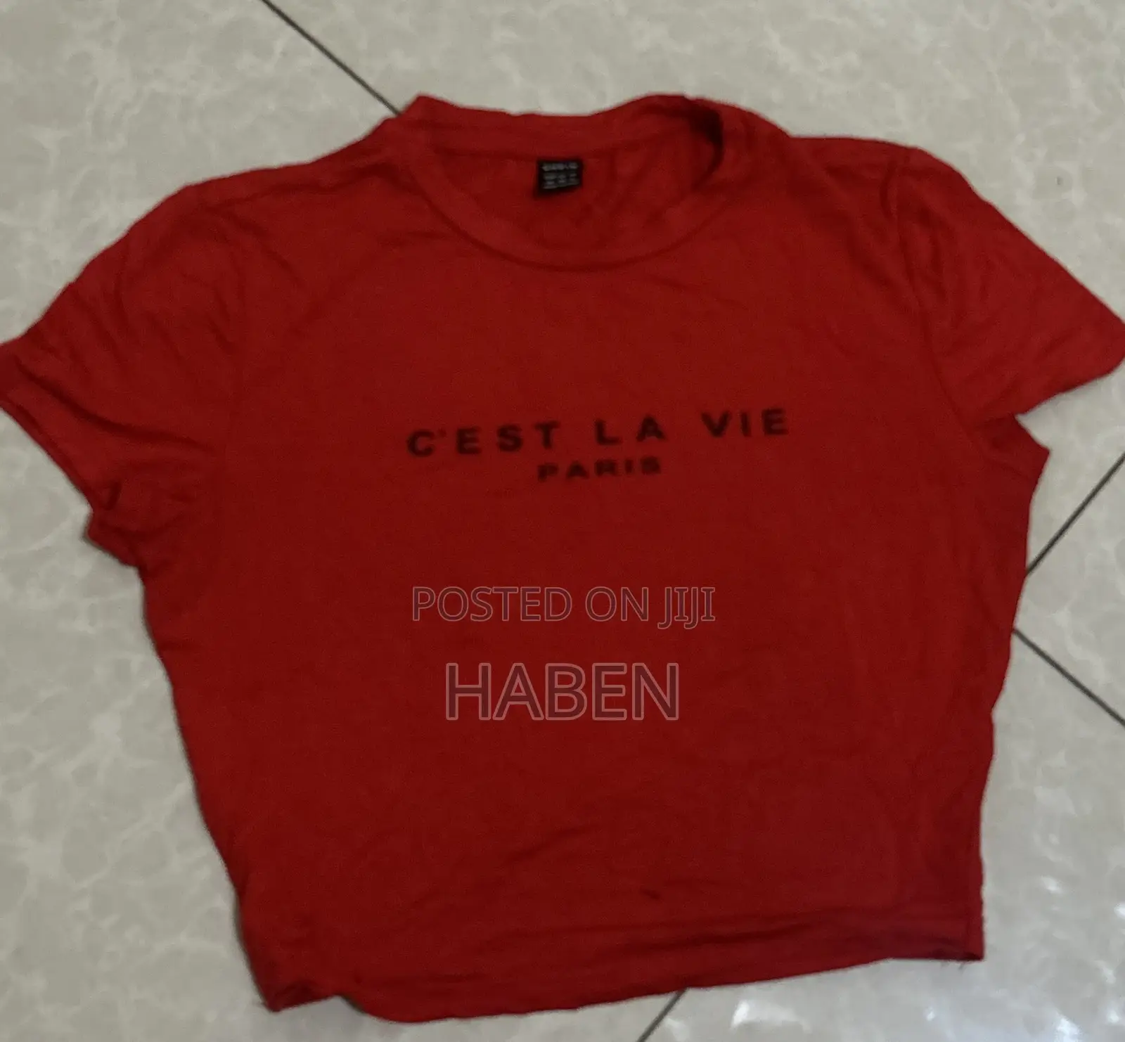 Red "C'est La Vie Paris" Graphic Strechy Crop Top.