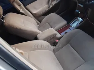 Toyota Premio 2004