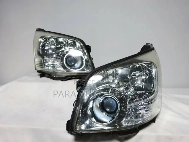 Noah 2008 Headlight
