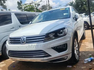 Volkswagen Touareg 2015 White