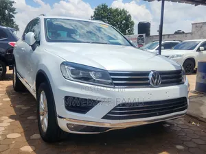 Volkswagen Touareg 2015 White