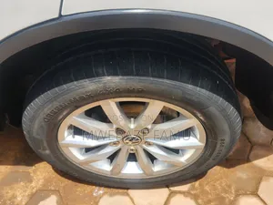 Volkswagen Touareg 2015 White