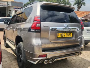 Toyota Land Cruiser Prado 2018 Gold