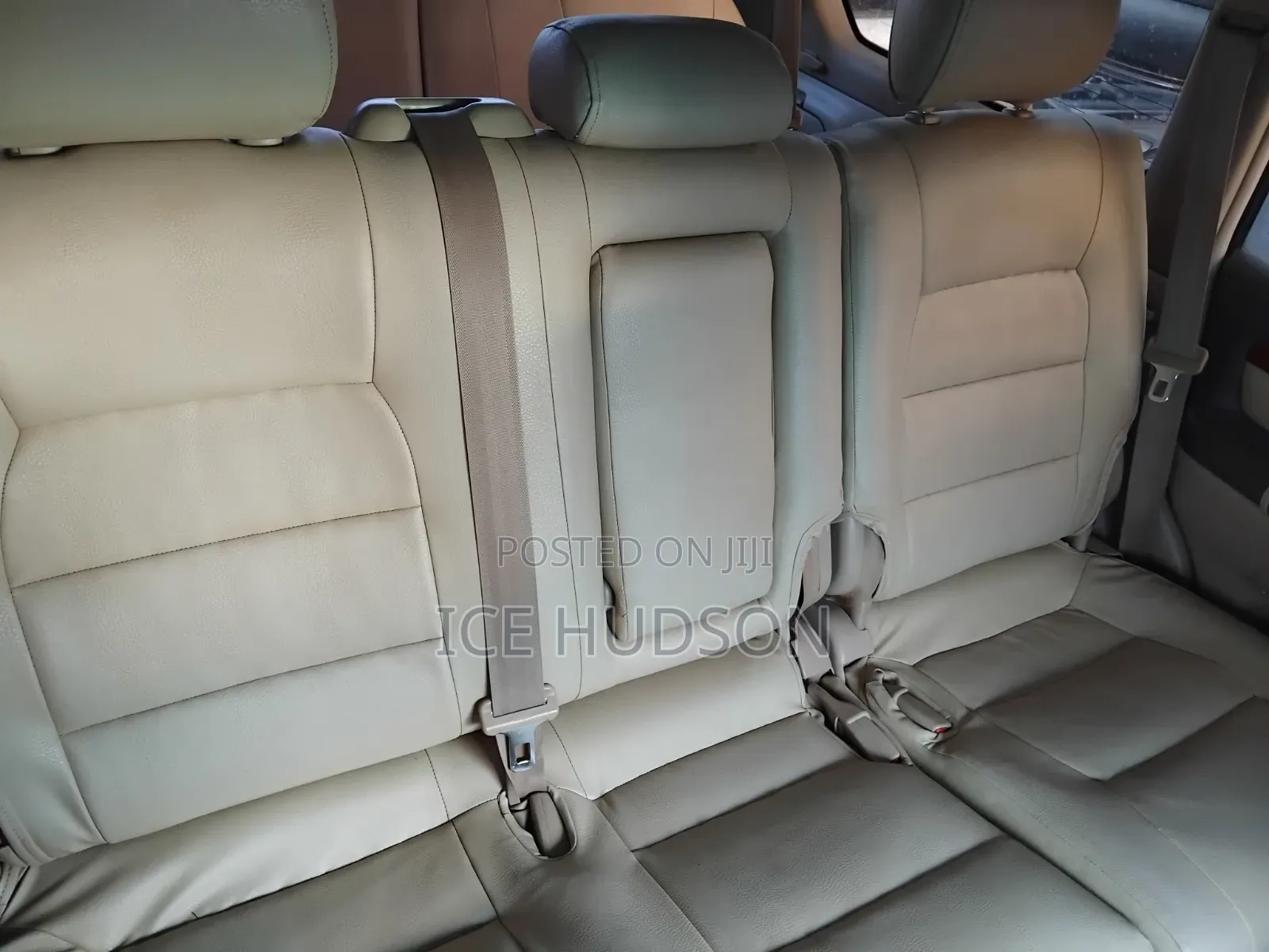 Lexus LX 470 AWD 2005 White