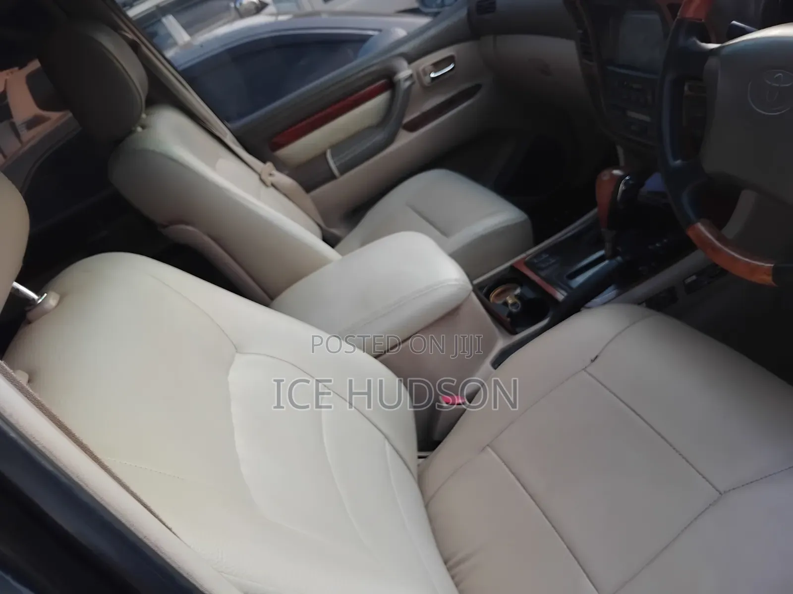 Lexus LX 470 AWD 2005 White