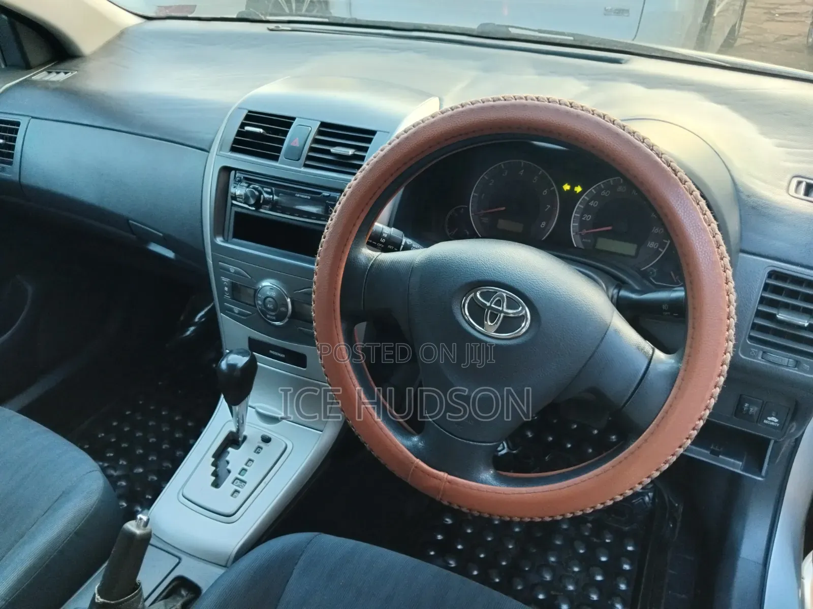 Toyota Corolla Fielder 2012 Silver