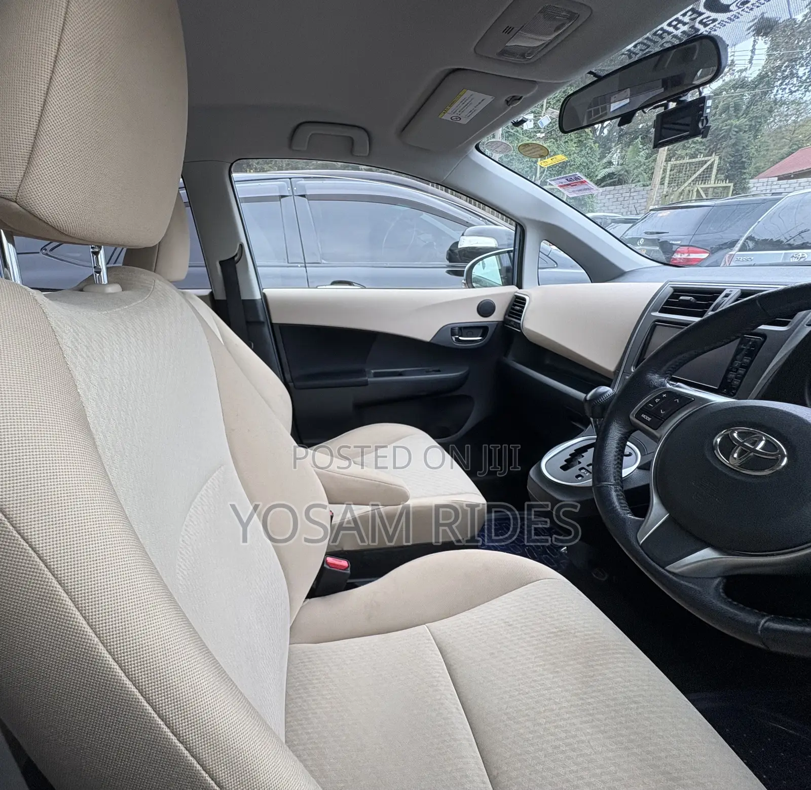 Toyota Ractis 1.5 FWD 2012 Blue