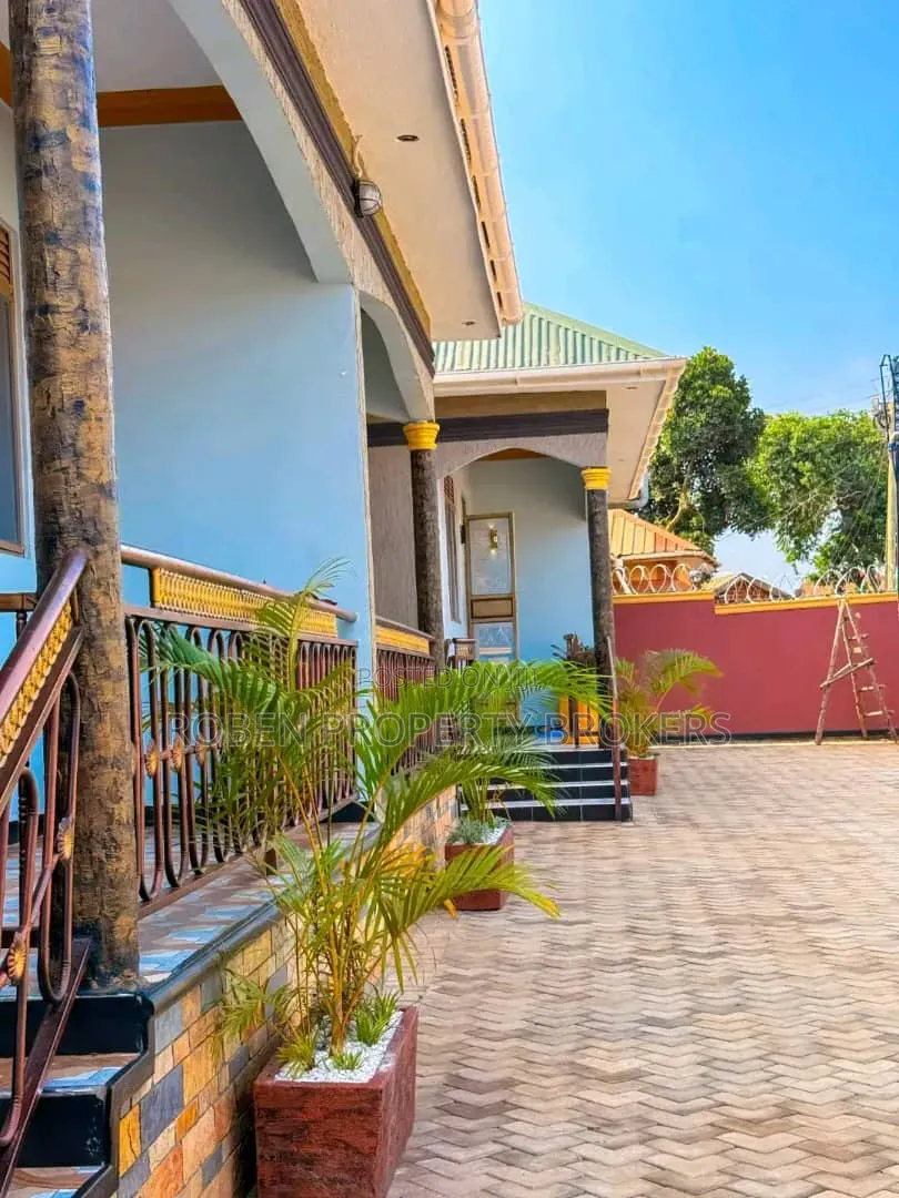 1bdrm House in Roben Property, Rubaga for rent