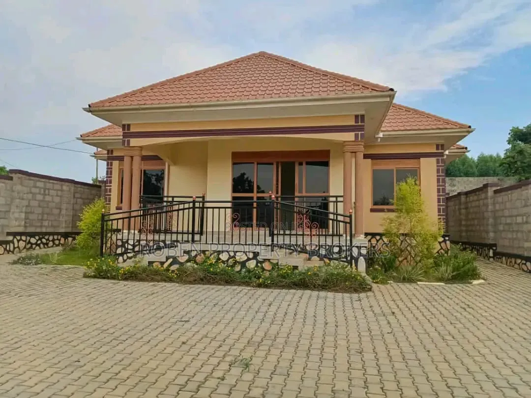 1bdrm House in Roben Property, Rubaga for rent