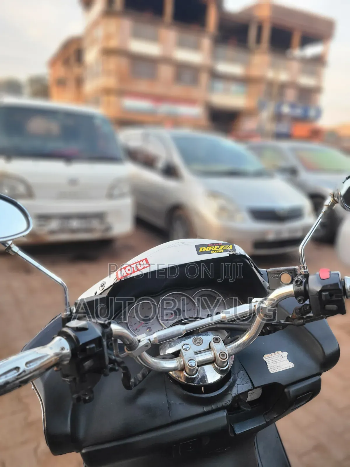 Yamaha Majesty 2010 White