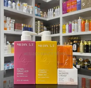 Medix 5.5 Vitamin C + Turmeric Firming & Brightening Cream