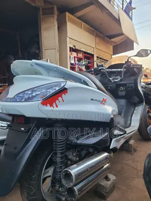 Yamaha Majesty 2013 White