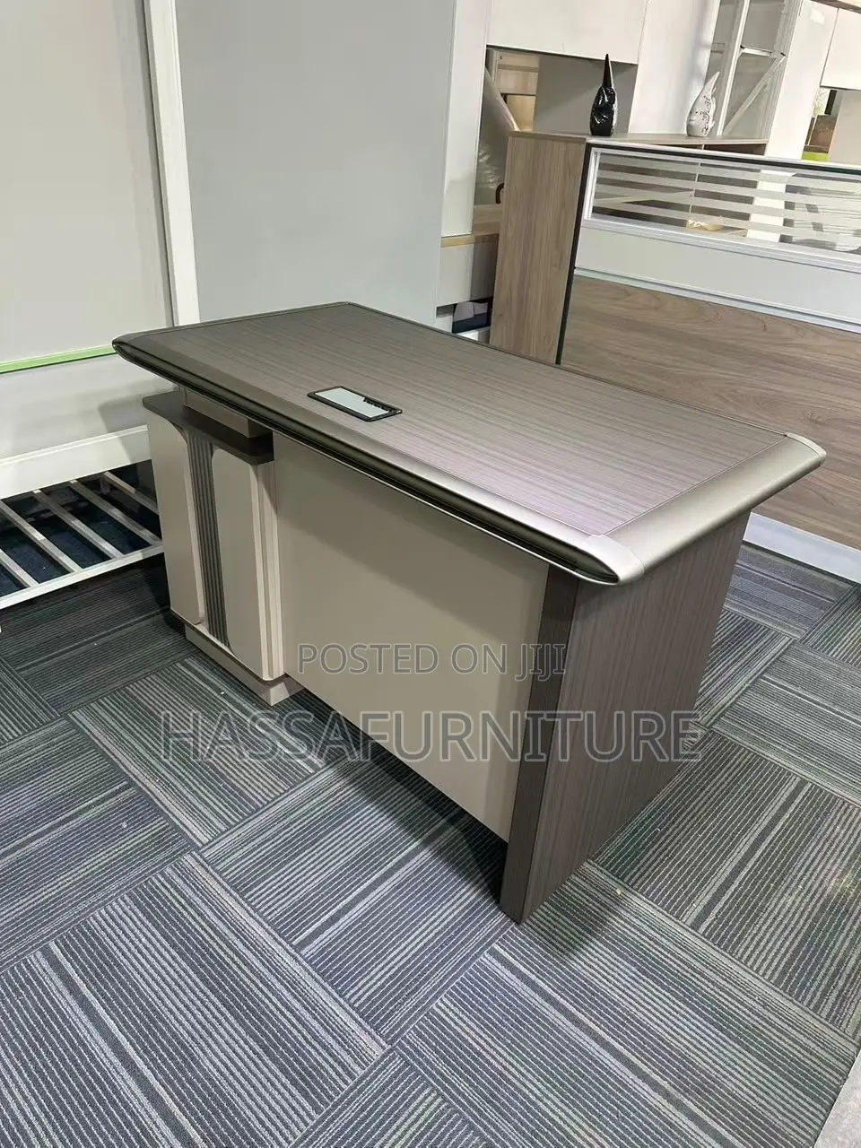 Executive Office Desk for Secretary