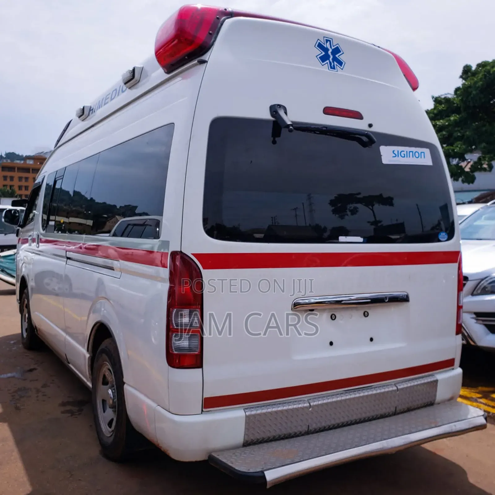 Toyota HiAce 2014 White
