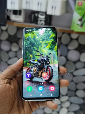 New Samsung Galaxy S10 128 GB Green