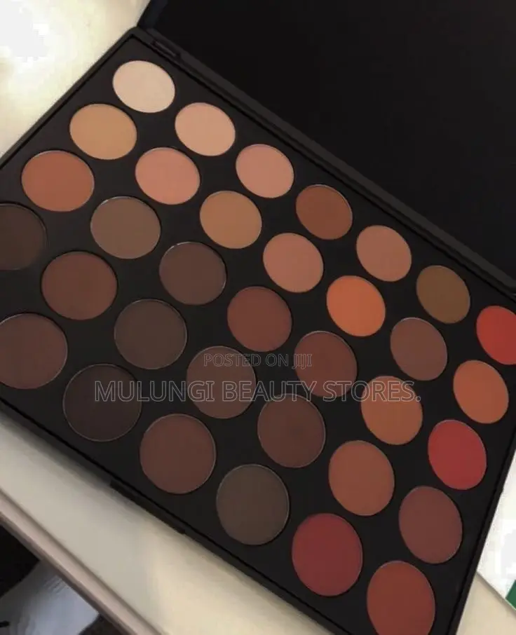 Color Burst Artistry Palette Eyeshadow Kits