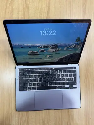 Laptop Apple MacBook Pro 2020 16GB Intel Core i5 SSD 1T
