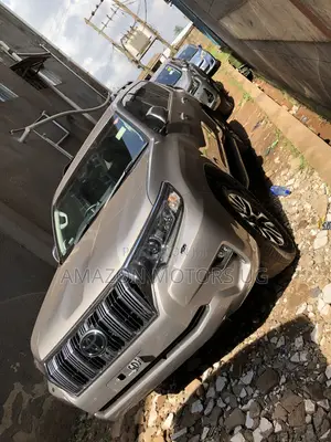 Toyota Land Cruiser Prado 2.8 2022 Gray