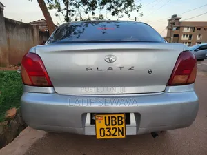 Toyota Platz 1.3 AWD 2002 Silver