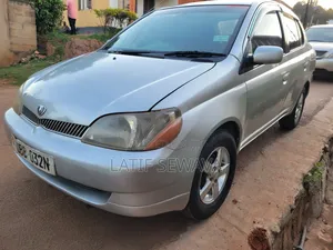 Toyota Platz 1.3 AWD 2002 Silver