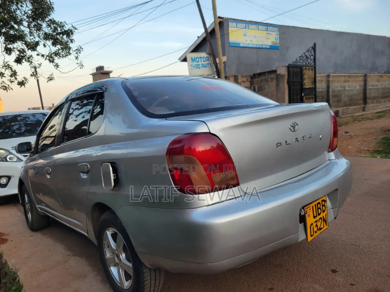 Toyota Platz 1.3 AWD 2002 Silver