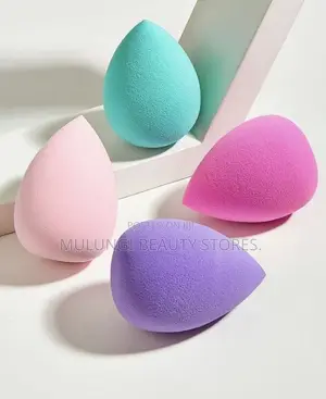 Makeup Sponges Perfect for Smooth Foundation Blending