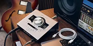 Universal Audio Apollo Twin Duo Soundcard and Thunderbolt Cable