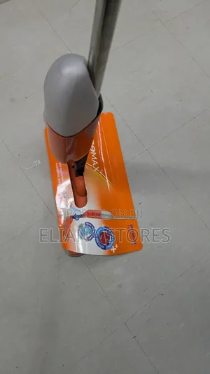 Macromax Famous Flat Mop With Spray