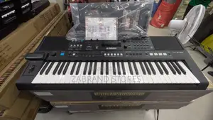 Yamaha PSR-E483 Portable Keyboard Piano
