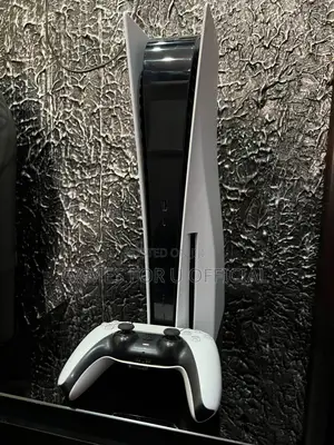 Ps5 Standard Consoles White Color 1 Controllers **