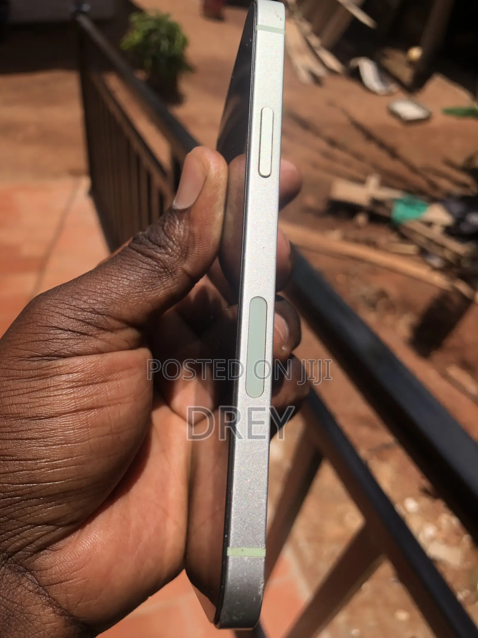 Apple iPhone 12 64 GB