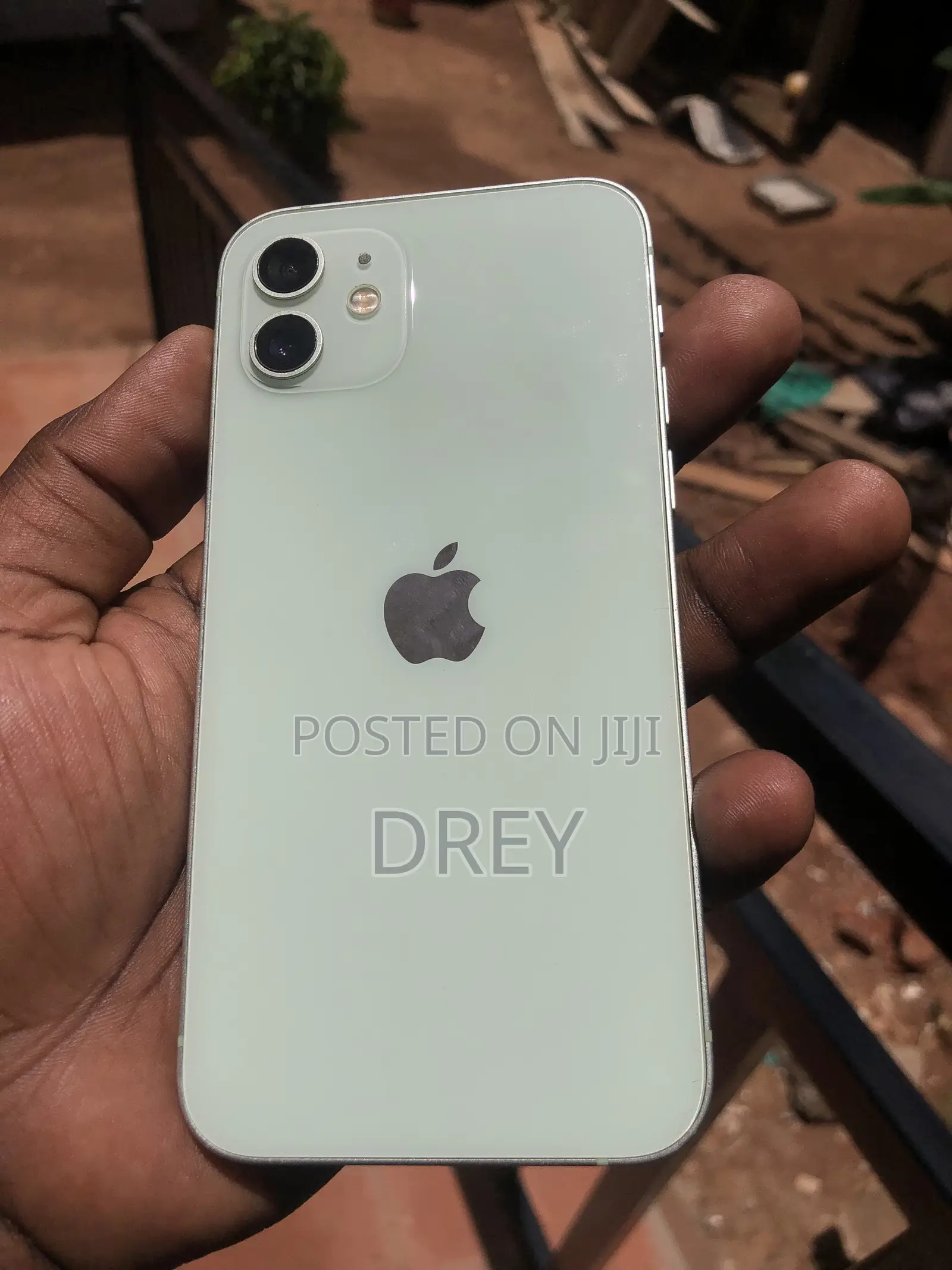 Apple iPhone 12 64 GB