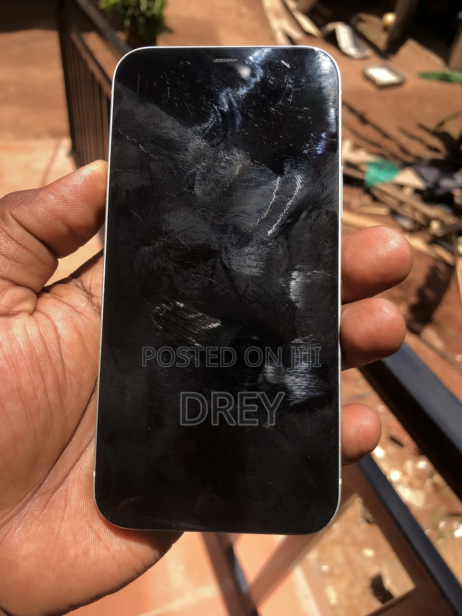 Apple iPhone 12 64 GB