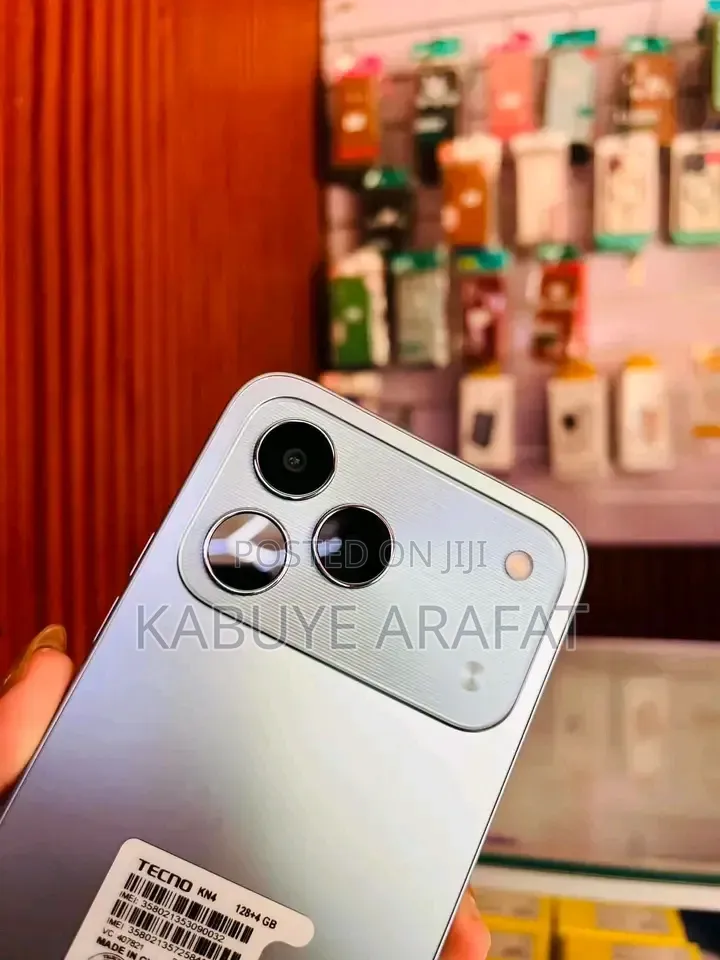 New Tecno Spark 50 128 GB Silver