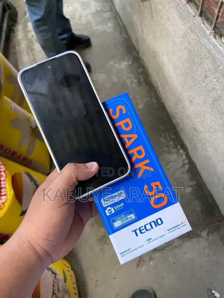 New Tecno Spark 50 128 GB Silver