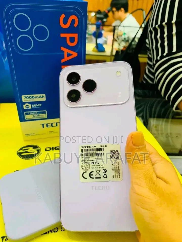 New Tecno Spark 50 128 GB White