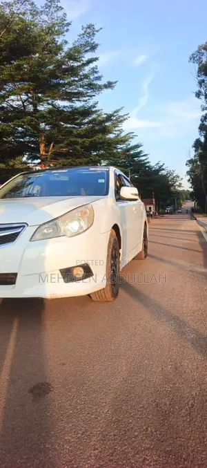 Subaru Legacy 2.0D Estate 2010 White