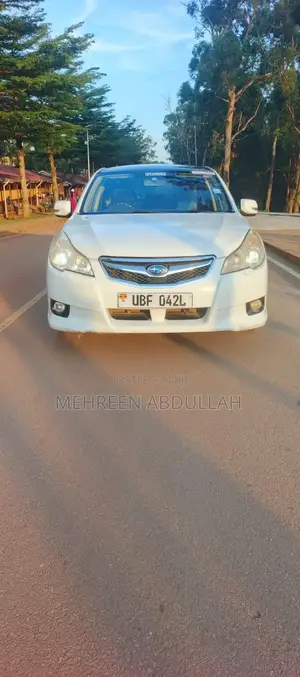 Subaru Legacy 2.0D Estate 2010 White