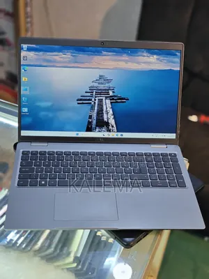 New Laptop Dell Latitude 5540 8GB Intel Core i7 SSD 512GB