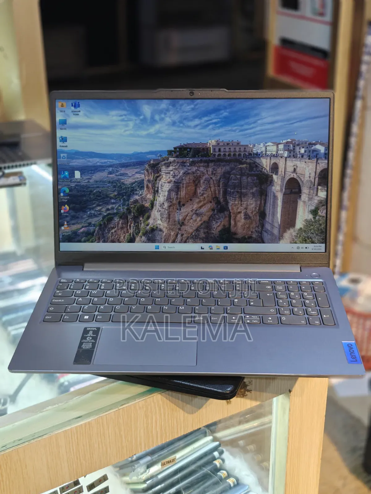 New Lenovo IdeaPad 5 Slim 13th Gen i7 8GB Intel Core i7 SSD 256GB