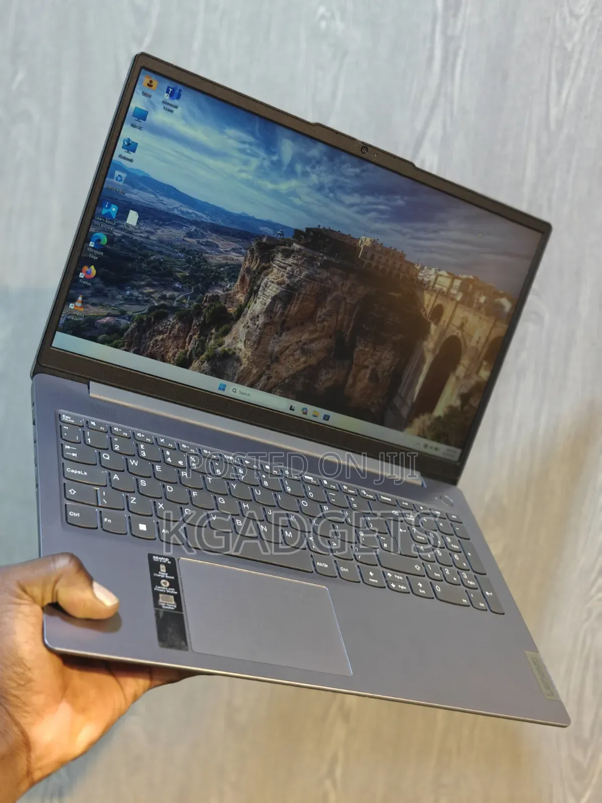New Laptop Lenovo Ideapad S145-15 8GB Intel Core i5 SSD 256GB