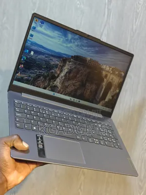 New Laptop Lenovo Ideapad S145-15 8GB Intel Core i5 SSD 256GB