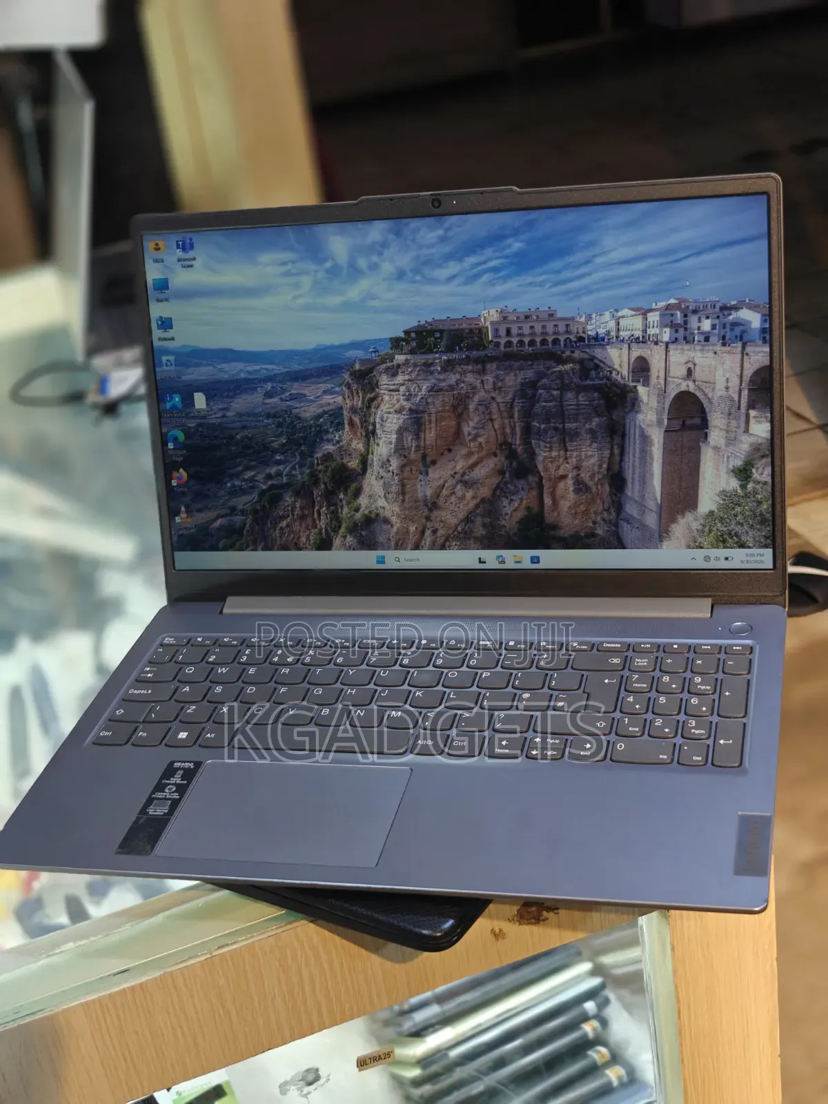 New Laptop Lenovo Ideapad S145-15 8GB Intel Core i5 SSD 256GB