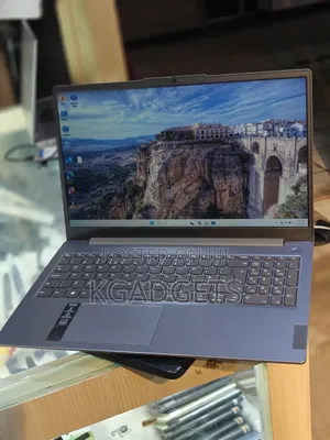 New Laptop Lenovo Ideapad S145-15 8GB Intel Core i5 SSD 256GB