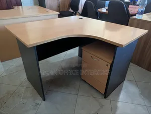Second Hand Curved Office Desk// Table // Furniture
