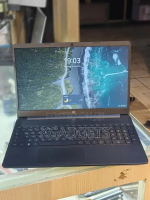 New Laptop HP 250 G8 8GB Intel Core i5 SSD 256GB