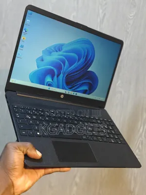 New Laptop HP 250 G8 8GB Intel Core i5 SSD 256GB